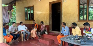 ಅರಸಿನಮಕ್ಕಿ: ಬಾವಿಗೆ ಬಿದ್ದು ಮೃತರಾದ ಗೌರವ ಶಿಕ್ಷಕಿ ತೇಜಸ್ವಿನಿ ಮನೆಗೆ ಹರೀಶ್ ಪೂಂಜ ಭೇಟಿ