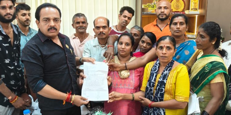 ಕುಕ್ಕೆ ಬೀದಿ ಬದಿ ವ್ಯಾಪಾರಕ್ಕೆ ಅವಕಾಶ ಕೊಡಿ ಸುಬ್ರಹ್ಮಣ್ಯ ನಿವಾಸಿಗಳಿಂದ ಶಾಸಕ ಅಶೋಕ್ ರೈಗೆ ಮನವಿ