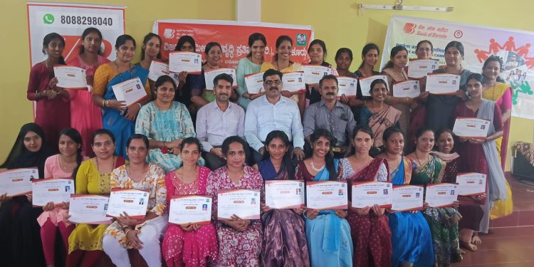 ಕಲ್ಲೇರಿಯಲ್ಲಿ ಕೌಶಲ್ಯ ಅಭಿವೃದ್ಧಿ ಉಚಿತ ಸ್ವ ಉದ್ಯೋಗ ತರಬೇತಿಯ ಸಮಾರೋಪ
