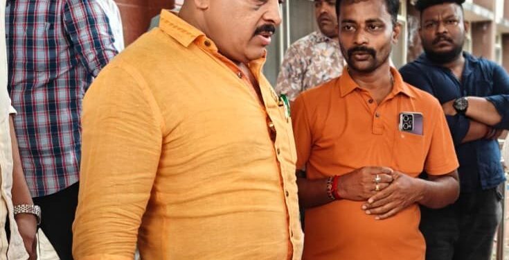 ಸಾಮಾಜಿಕ ಜಾಲತಾಣದಲ್ಲಿ ಶಾಸಕ ಅಶೋಕ್ ರೈ ಬಗ್ಗೆ ಅಸಭ್ಯ ಸಂದೇಶ ಕ್ಷಮೆ ಕೇಳಿದ ತಾಲೂಕು ಕಚೇರಿ ಸಿಬಂದಿ ಕ್ಷಮಿಸಿದ ಶಾಸಕ ಅಶೋಕ್ ರೈ