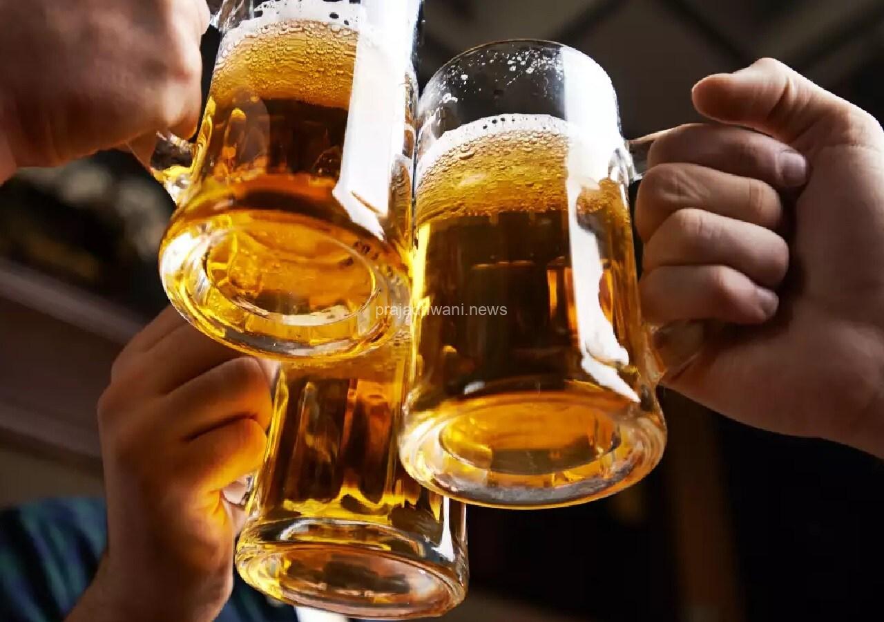 ಆಲ್ಕೋಹಾಲ್ (ಮದ್ಯ) ಸೇವನೆಯು ದೇಹದ ಮೇಲೆ ಬಹುಮಟ್ಟಿನ ಕಾಲಿಕ ಮತ್ತು ದೀರ್ಘಕಾಲಿಕ ಹಾನಿಕಾರಕ ಪರಿಣಾಮಗಳು