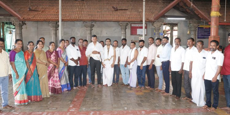 ಮಚ್ಚಿನ : ಬಳ್ಳಮಂಜ ಶ್ರೀ ಅನಂತೇಶ್ವರ ಸ್ವಾಮಿ ದೇವಸ್ಥಾನಕ್ಕೆ ಸಂಸದರಾದ ಕ್ಯಾ.ಬ್ರಿಜೇಶ್ ಚೌಟ ಭೇಟಿ