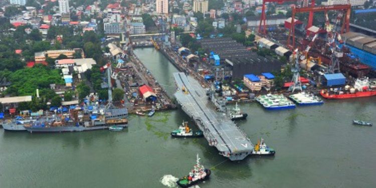 ಪಾಕಿಸ್ತಾನಕ್ಕೆ ಭಾರತೀಯ ನೌಕಾಪಡೆ ಹಡಗುಗಳ ಗೌಪ್ಯ ಮಾಹಿತಿ ಸೋರಿಕೆ: ಇಬ್ಬರು ದೇಶ ದ್ರೋಹಿಗಳ ಬಂಧನ