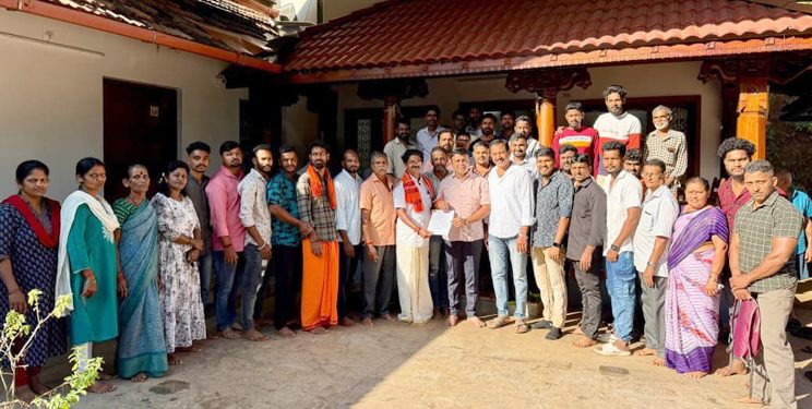 ಬೆಳ್ತಂಗಡಿ: ಶಕ್ತಿನಗರ- ಪಿಲಿಚಾಮುಂಡಿಕಲ್ಲು ಸಂಪರ್ಕ ರಸ್ತೆಯ ಮರುಡಾಮರೀಕರಣ ಬಗ್ಗೆ ಬೆಳ್ತಂಗಡಿ ಶಾಸಕ ಹರೀಶ್ ಪೂಂಜರಿಗೆ ಕುವೆಟ್ಟು ನಾಗರಿಕರಿಂದ ಮನವಿ