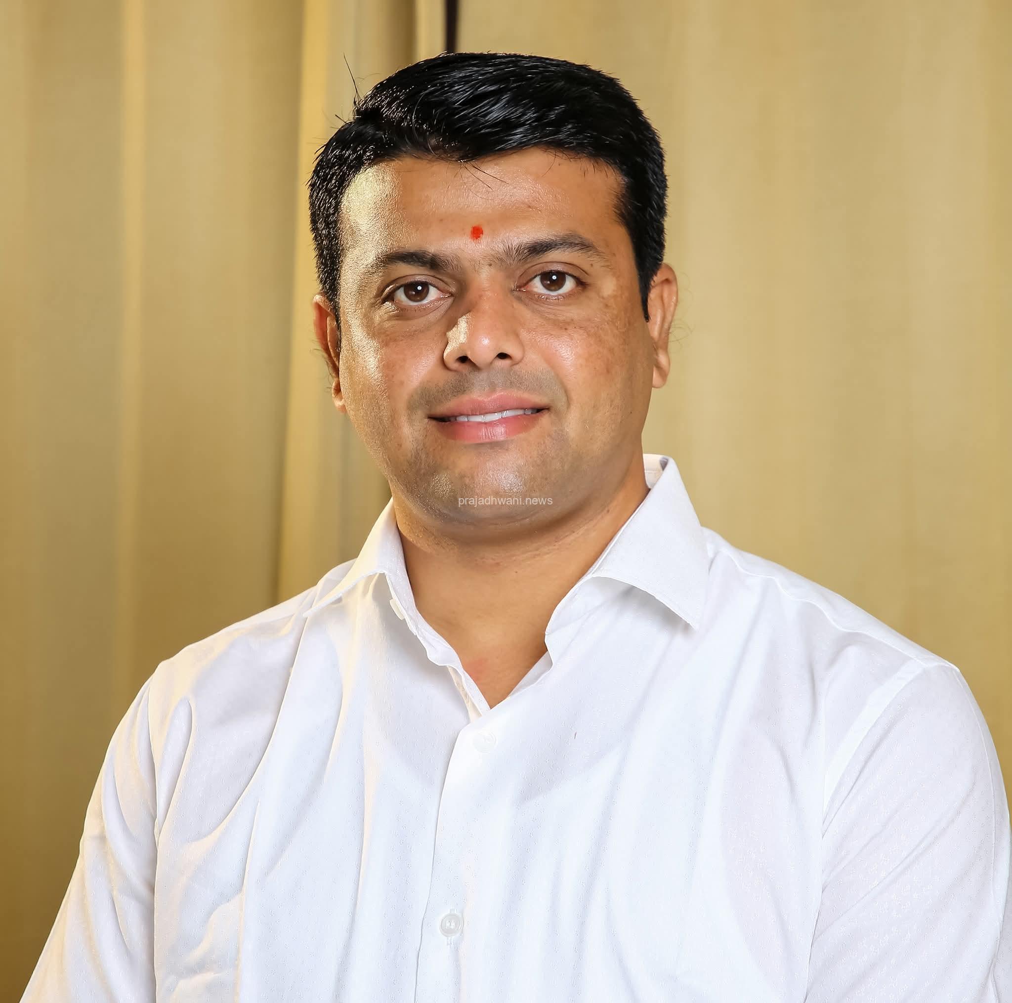 ಬೆಳ್ತಂಗಡಿ:ಬಾರ್ಯ ಮುಜ್ಜಾಳೆ – ಪೆರಿಯೊಟ್ಟು ರಸ್ತೆ ಅಭಿವೃದ್ಧಿಗೆ ಶಾಸಕರಾದ ಹರೀಶ್ ಪೂಂಜಾರವರು ಒದಗಿಸಿದ ರೂ.10 ಲಕ್ಷ ಅನುದಾನದಲ್ಲಿ ಕಾಂಕ್ರಿಟೀಕರಣ ರಸ್ತೆ ನಿರ್ಮಾಣ