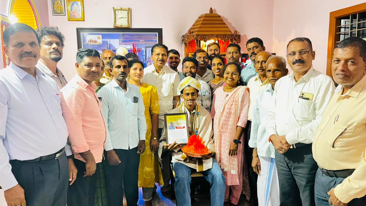 ಭಾರತೀಯ ವಾಯು ಸೇನಾ ತರಬೇತಿಗೆ ಆಯ್ಕೆಗೊಂಡ ಕೀರ್ತನ್ ಇವರಿಗೆ ಒಕ್ಕಲಿಗ ಗೌಡ ಸಮಾಜ ಬಂದವರಿಂದ ಅಭಿನಂದನೆ