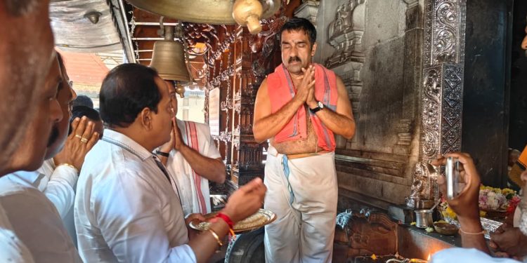 ಪುತ್ತೂರಿಗೆ 300 ಬೆಡ್ಗಳ ಆಸ್ಪತ್ರೆ ಹಾಗೂ ಮೆಡಿಕಲ್ ಕಾಲೇಜಿಗೆ ಸರಕಾರದ ಅಧಿಕೃತ ಆದೇಶ, ದೇವಸ್ಥಾನ, ಮಸೀದಿ, ಚರ್ಚ್ಗಳಲ್ಲಿ ವಿಶೇಷ ಪ್ರಾರ್ಥನೆ ಸಲ್ಲಿಸಿದ ಶಾಸಕ ಅಶೋಕ್ ರೈ