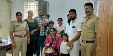 ಉಪ್ಪಿನಂಗಡಿ ಹೋಟೆಲ್ ನಲ್ಲಿ ಲಕ್ಷ ಮೌಲ್ಯದ ಚಿನ್ನ ಹಾಗೂ ನಗದು ಇದ್ದ ಪರ್ಸ್ ಮಿಸ್ಸಿಂಗ್: ಪೊಲೀಸ್ ಠಾಣೆಯಲ್ಲಿ ಹಸ್ತಾಂತರ