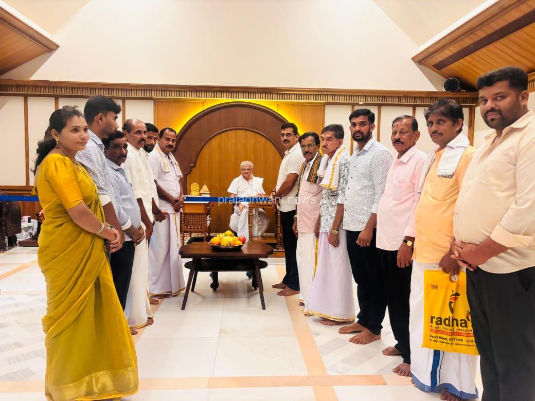 ಕಾರಿಂಜ ಶ್ರೀ ವನಶಾಸ್ತರ, ಶ್ರೀ ವೀರಭದ್ರಸ್ವಾಮಿ ದೇವಸ್ಥಾನ ಜೀರ್ಣೋದ್ದಾರ ಸಮಿತಿಯ ವತಿಯಂದ ಧರ್ಮಸ್ಥಳ ಧರ್ಮಾಧಿಕಾರಿ ಡಾ. ಡಿ ವೀರೇಂದ್ರ ಹೆಗ್ಗಡೆಯವರ ಭೇಟಿ