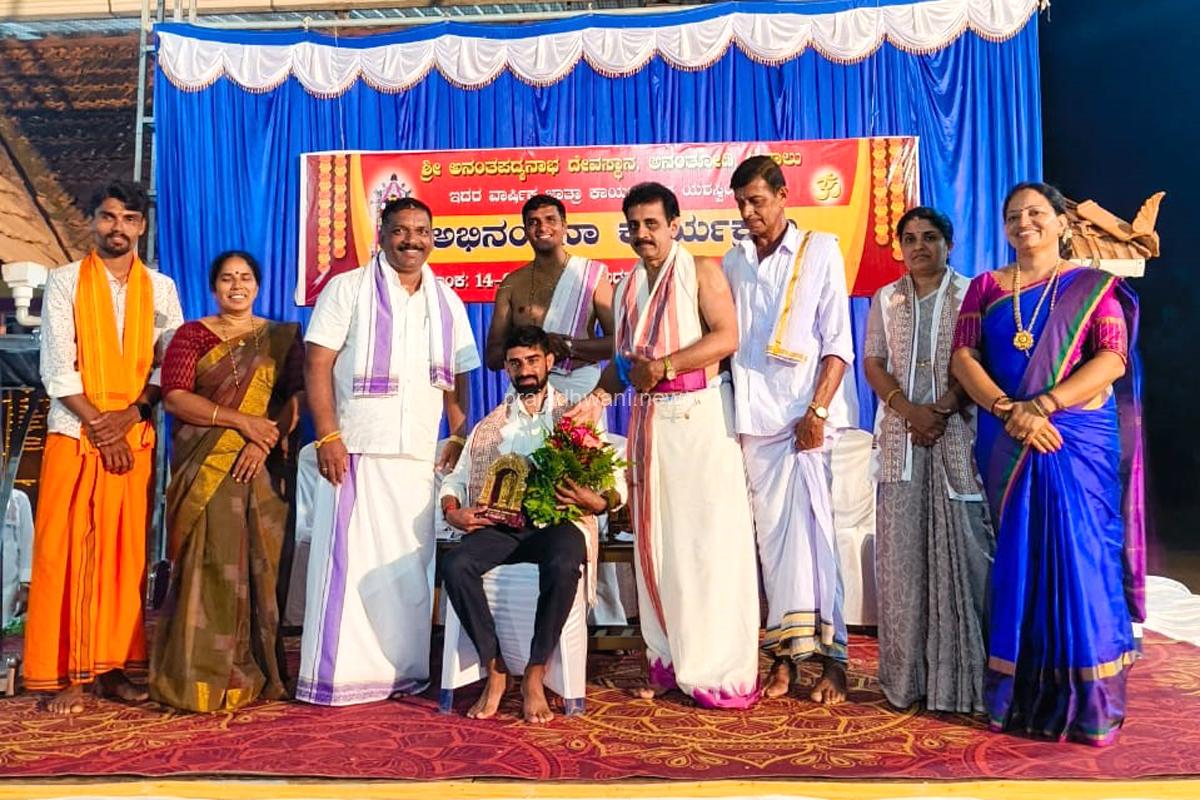 ಬೆಳಾಲು ಅನಂತೋಡಿ ಶ್ರೀ ಅನಂತಪದ್ಮನಾಭ ದೇವಸ್ಥಾನ  ವಾರ್ಷಿಕ ಜಾತ್ರಾ ಮಹೋತ್ಸವದ ಅಭಿನಂದನಾ ಕಾರ್ಯಕ್ರಮ, ಶ್ರೀ ದೇವರಿಗೆ ದೀಪಾಲಂಕಾರ ರಂಗಪೂಜೆ