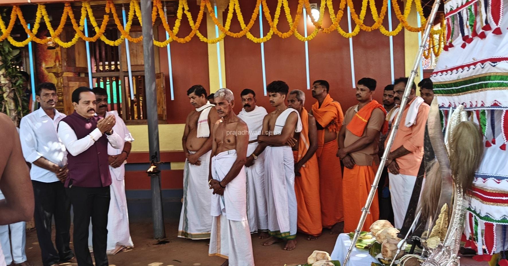 ಆರ್ಲಪದವು ಕಿನ್ನಿ ಮಾಣಿ ,ಪೂಮಾಣಿ ದೈವಗಳ ವಾರ್ಷಿಕ ಜಾತ್ರೋತ್ಸವ ಇತಿಹಾಸದಲ್ಲೇ ಮೊದಲ ಬಾರಿಗೆ ಕ್ಷೇತ್ರದಲ್ಲಿ ಶಾಸಕ ಅಶೋಕ್ ರೈ ನೇತೃತ್ವದಲ್ಲಿ ಅನ್ನದಾನ !: ನಾಳೆ 15, ಸಾವಿರ ಮಂದಿಗೆ ಮಹಾ ಅನ್ನದಾನ