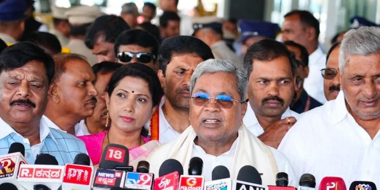 ಮೈಸೂರು: ಮಾಜಿ ಮುಖ್ಯಮಂತ್ರಿ ದಿ.ದೇವರಾಜ ಅರಸರ ಸುಧೀರ್ಘ ಅವಧಿಯ ಸಿ ಎಂ ಸ್ಥಾನದ ದಾಖಲೆ ಸರಿಗಟ್ಟಿದ ಸಿದ್ದರಾಮಯ್ಯ