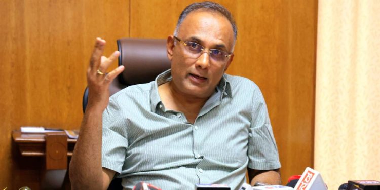 ದಕ್ಷಿಣ ಕನ್ನಡಯಲ್ಲಿ ಕೋಮುವಾದದ ಕಾರಣ ಹೂಡಿಕೆಗೆ ಅಡ್ಡಿ; ಪ್ರಿಯಾಂಕ್ ಖರ್ಗೆ ಹೇಳಿಕೆಗೆ ದಿನೇಶ್ ಗುಂಡೂರಾವ್ ಸಮರ್ಥನೆ