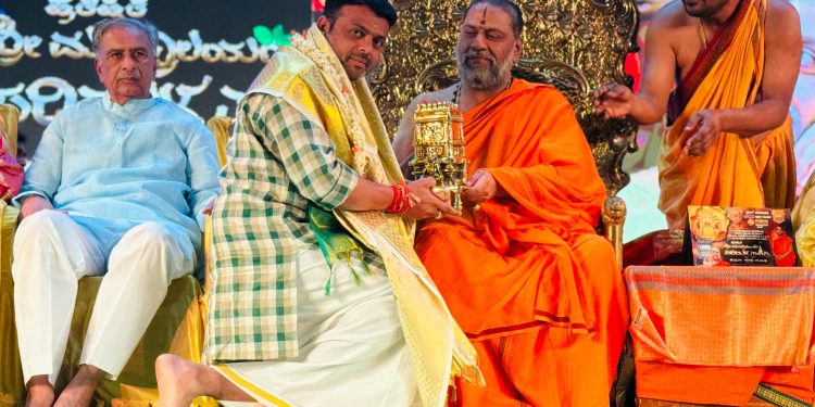 ಶ್ರೀ ಮಂತ್ರಾಲಯ ಪರಿಮಳ ಪ್ರಶಸ್ತಿ-2026 ಗೌರವಕ್ಕೆ ಭಾಜನರಾದ ಬೆಳ್ತಂಗಡಿ ಶಾಸಕ ಹರೀಶ್ ಪೂಂಜ