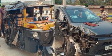 ಉಪ್ಪಿನಂಗಡಿ ಸೇತುವೆ ಬಳಿ ರಿಕ್ಷಾ ಮತ್ತು ಕಾರ್ ಅಪಘಾತ ಮಗು ಗಂಭೀರ