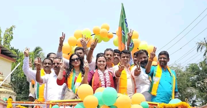 ಇತಿಹಾಸದಲ್ಲೇ ಪ್ರಪ್ರಥಮ ಬಾರಿಗೆ ಕಾಸರಗೋಡು ವಿಧಾನಸಭಾ ಕ್ಷೇತ್ರ ಏನ್ ಡಿಎ ಅಭ್ಯರ್ಥಿ ಅಶ್ವಿನಿ ಎಂ. ಎಲ್ ಅವರ ಬೃಹತ್ ರೋಡ್ ಶೋ- ನಾಮಪತ್ರ ಸಲ್ಲಿಕೆ