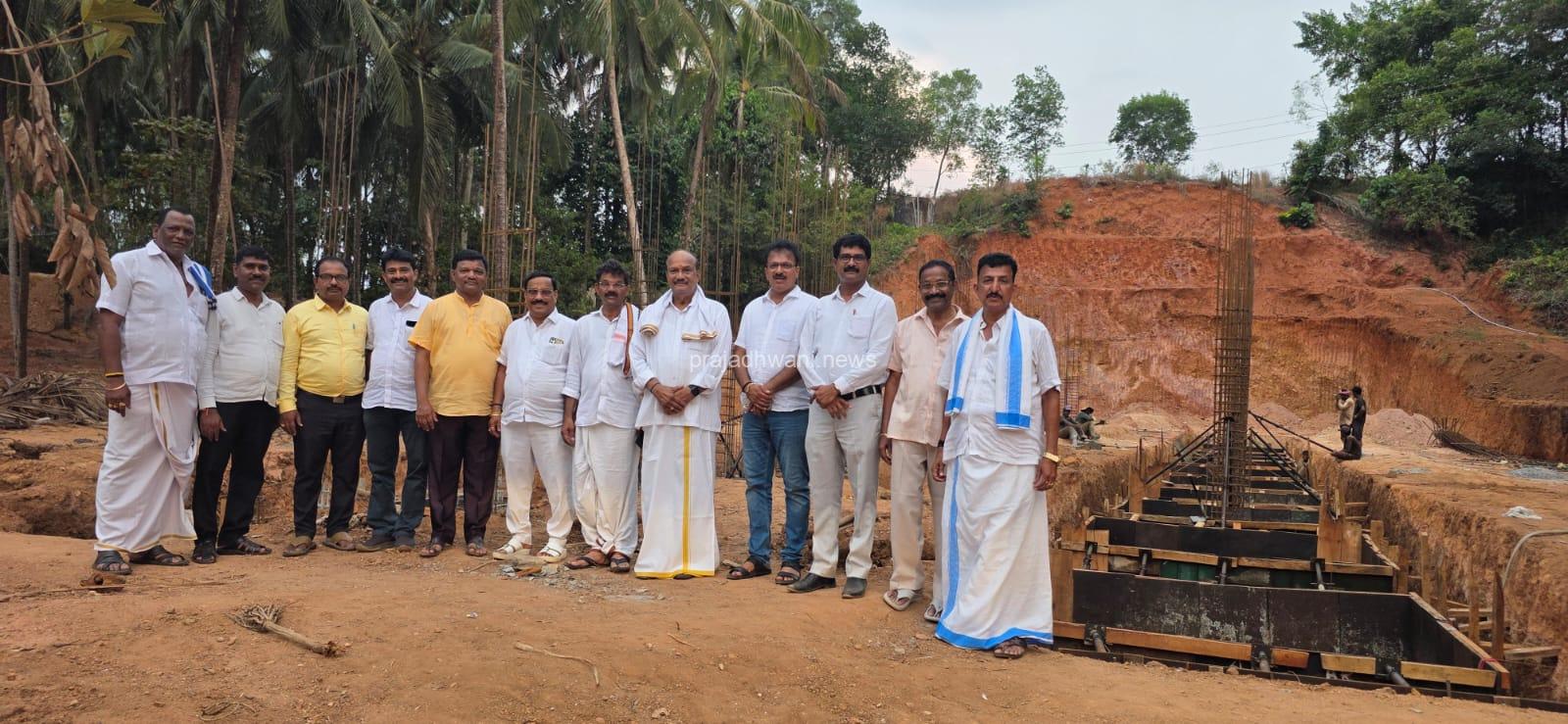 ದೇಯಿ ಬೈದ್ಯೆತಿ ಕೋಟಿ ಚೆನ್ನಯ ಮೂಲಸ್ಥಾನ ಶ್ರೀ ಕ್ಷೇತ್ರ ಗೆಜ್ಜೆಗಿರಿಯಲ್ಲಿ ಬರದಿಂದ ಸಾಗುತ್ತಿರುವ ಯಾತ್ರಿ ನಿವಾಸ, ಸಮುದಾಯ ಭವನ ಹಾಗೂ ಆಯುರ್ವೇದಿಕ್ ಕೇಂದ್ರದ ಕಾಮಗಾರಿ