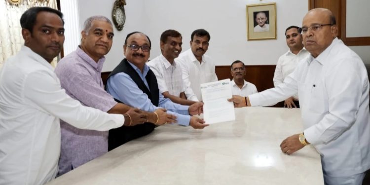 ಸಕ್ಷಮ ಸಂಸ್ಥೆಯ ವತಿಯಿಂದ ದಿವ್ಯಾಂಗರ ಹಕ್ಕುಗಳು ಹಾಗೂ ಕಲ್ಯಾಣ ಯೋಜನೆಗಳ ಕುರಿತು ರಾಜ್ಯಪಾಲರಿಗೆ ಮನವಿ