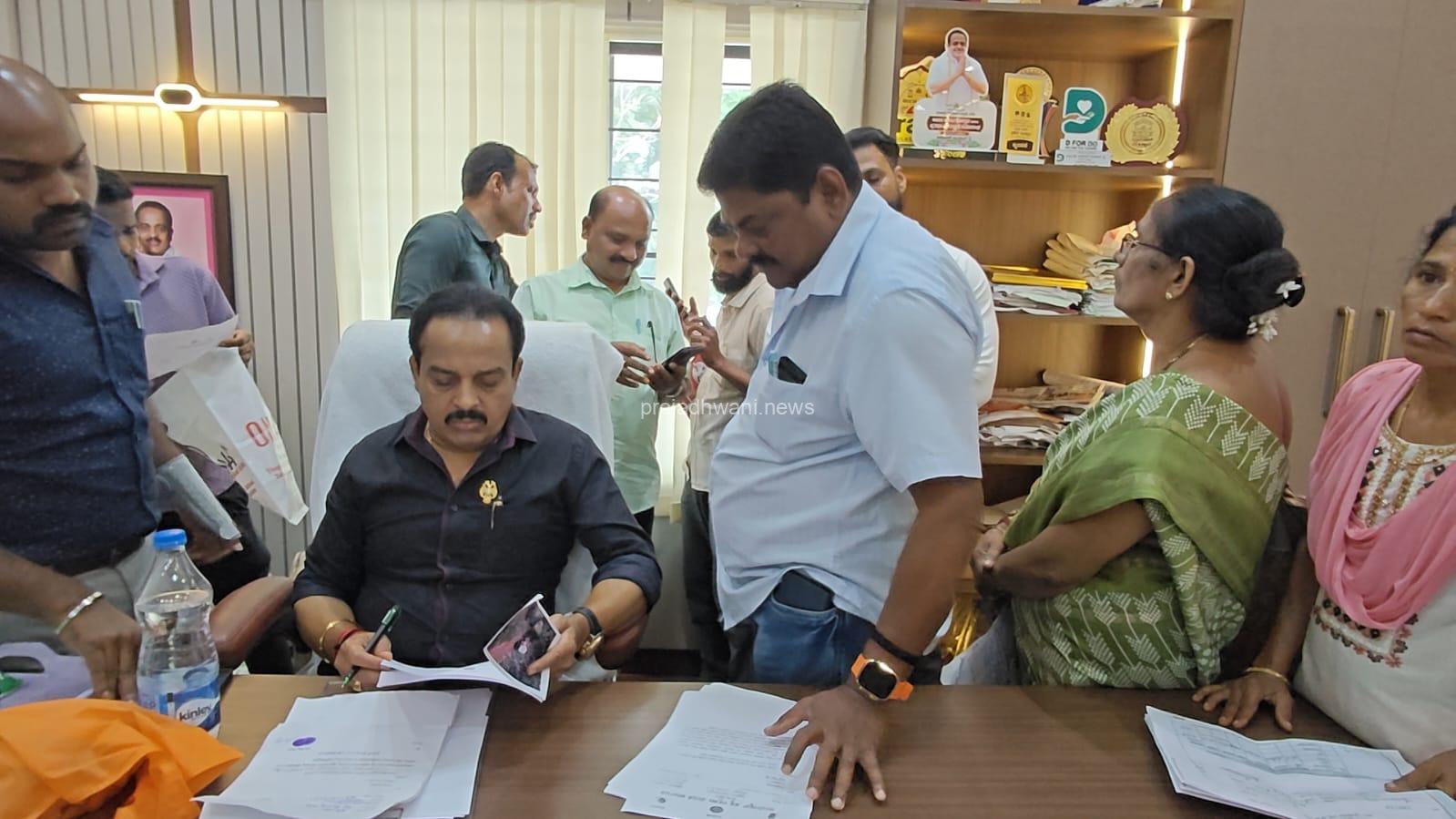 ಬಂಟ್ವಾಳದಲ್ಲಿ ನಡೆದ ಪ್ರತಿಭಟನೆಗೆ ಬಿಜೆಪಿಯವರನ್ನು ಕರೆಯಲಿಲ್ಲ ಮಠಂದೂರು ಬಂದು ಸೇರಿಕೊಂಡದ್ದು- ನಾನು ಅಪ್ಪಟ ಕಾಂಗ್ರೆಸ್ಸಿಗ: ಗಿರಿಧರ್ ನಾಯ್ಕ್