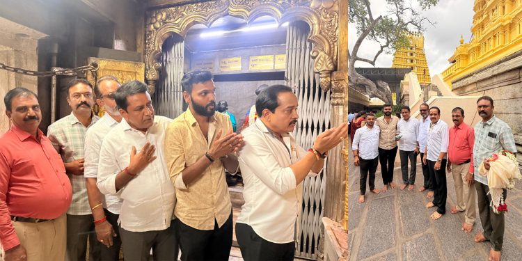 ಮೈಸೂರು ದಸರಾ ಕಂಬಳ: ತಾಯಿ ಚಾಮುಂಡೇಶ್ವರಿಗೆ ಪೂಜೆ ಸಲ್ಲಿಸಿ  ಕಂಬಳದ ಸ್ಥಳ ವೀಕ್ಷಣೆಗೆ ತೆರಳಿದ ಶಾಸಕ ಅಶೋಕ್ ರೈ