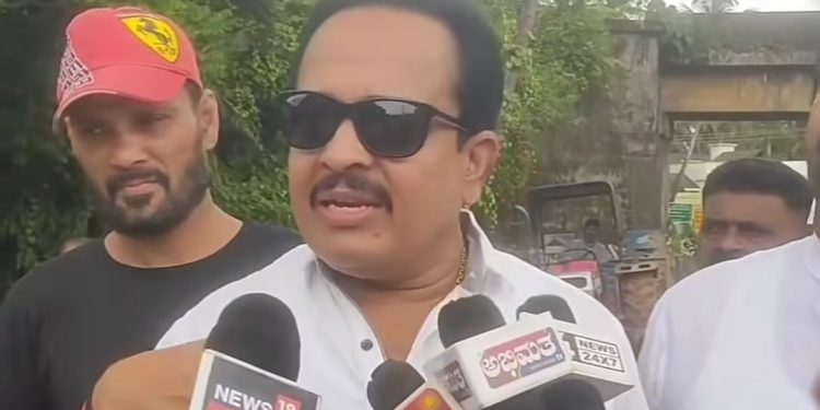 ಮೆಸ್ಕಾಂ ಖಾಸಗೀಕರಣ ವಿಚಾರ : ಸಾರ್ವಜನಿಕರ ಕರೆಗಳಿಗೆ ಸ್ಪಂದಿಸಿ, ಸೇವಾ ಮನೋಭಾವನೆಯನ್ನು ಬೆಳೆಸಿಕೊಳ್ಳಿ- ಉತ್ತಮ ಸೇವೆ ನೀಡಿ ಖಾಸಗೀಕರಣದ ಪ್ರಶ್ನೆಯೇ ಬರುವುದಿಲ್ಲ -ಅಶೋಕ್ ಕುಮಾರ್ ರೈ