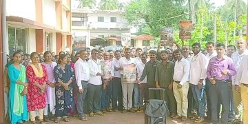 ಪುತ್ತೂರಿನಲ್ಲಿ ವಿದ್ಯುತ್ ಖಾಸಗೀಕರಣದ ವಿರುದ್ಧ ಮೆಸ್ಕಾಂ, ಅಧಿಕಾರಿ, ಸಿಬ್ಬಂದಿಗಳಿಂದ ಪ್ರತಿಭಟನೆ