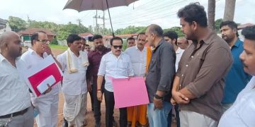 ಪುತ್ತೂರು:ಮಹಿಳಾ ಪೊಲೀಸ್ ಠಾಣಾ ಹಿಂಭಾಗದಿಂದ ಹಿಂದೂ ರುದ್ರಭೂಮಿವರೆಗೆ ಕಾಂಕ್ರೀಟ್ ರಸ್ತೆ – ಶಾಸಕರಿಂದ ಪರಿಶೀಲನೆ
