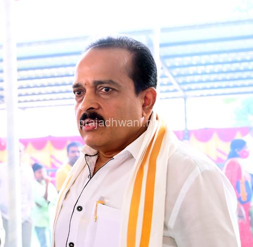 ಪುತ್ತೂರು: ಶಾಸಕ ಅಶೋಕ್ ರೈ ಹೆಸರು ಹೇಳಿ ಸುಳ್ಯದ ಮಹಿಳೆಗೆ ವಂಚನೆ – ಕಳೆದಕೊಂಡ ಮೊತ್ತವನ್ನು ನೀಡಿ ಮಾನವೀಯತೆ ಮೆರೆದ ಶಾಸಕರು