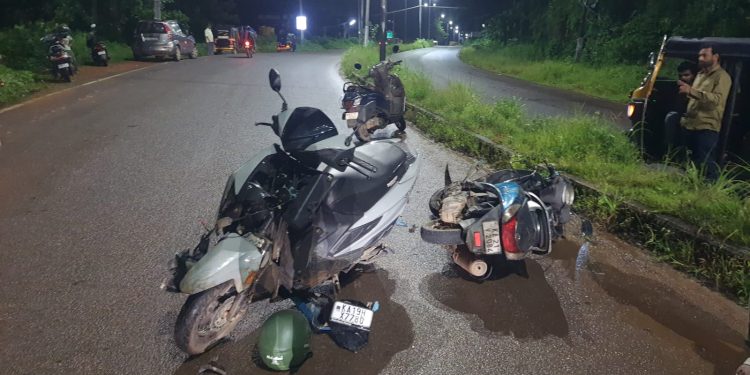 ಪುತ್ತೂರು: ಪಡೀಲ್ ನಲ್ಲಿ ರಾಂಗ್ ಸೈಡ್ ಬಂದು ದ್ವಿಚಕ್ರ ವಾಹನಗಳ ಮುಖಾಮುಖಿ ಡಿಕ್ಕಿ.