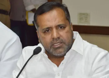 ಅಪರಾಧ ಕೃತ್ಯ ಮರುಕಳಿಸಿದರೆ ಕೈ, ಕಾಲಿಗೆ ಗುಂಡು ಹಾರಿಸಿ – ಚರ್ಚೆಗೆ ಕಾರಣವಾದ ಸಚಿವ ಯು.ಟಿ. ಖಾದರ್ ಹೇಳಿಕೆ