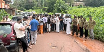 ಪುರುಷರಕಟ್ಟೆ ಶಾಂತಿಗೋಡು ರಸ್ತೆಯ ದುರಸ್ತಿ ನಡೆಸುವಂತೆ ಪ್ರತಿಭಟನೆ