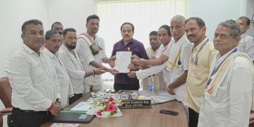 ಉಡುಪಿಯ ಶಾಸಕರಿಂದ ಸಾಧ್ಯವಿಲ್ಲ ಎಂದು ಪುತ್ತೂರು ಶಾಸಕರಲ್ಲಿಗೆ ಬಂದಿದ್ದೇವೆ – ಅಖಿಲಭಾರತ ದೈವಾರಾಧಕರ ಒಕ್ಕೂಟದಿಂದ ಶಾಸಕ ಅಶೋಕ್ ರೈ ಭೇಟಿ