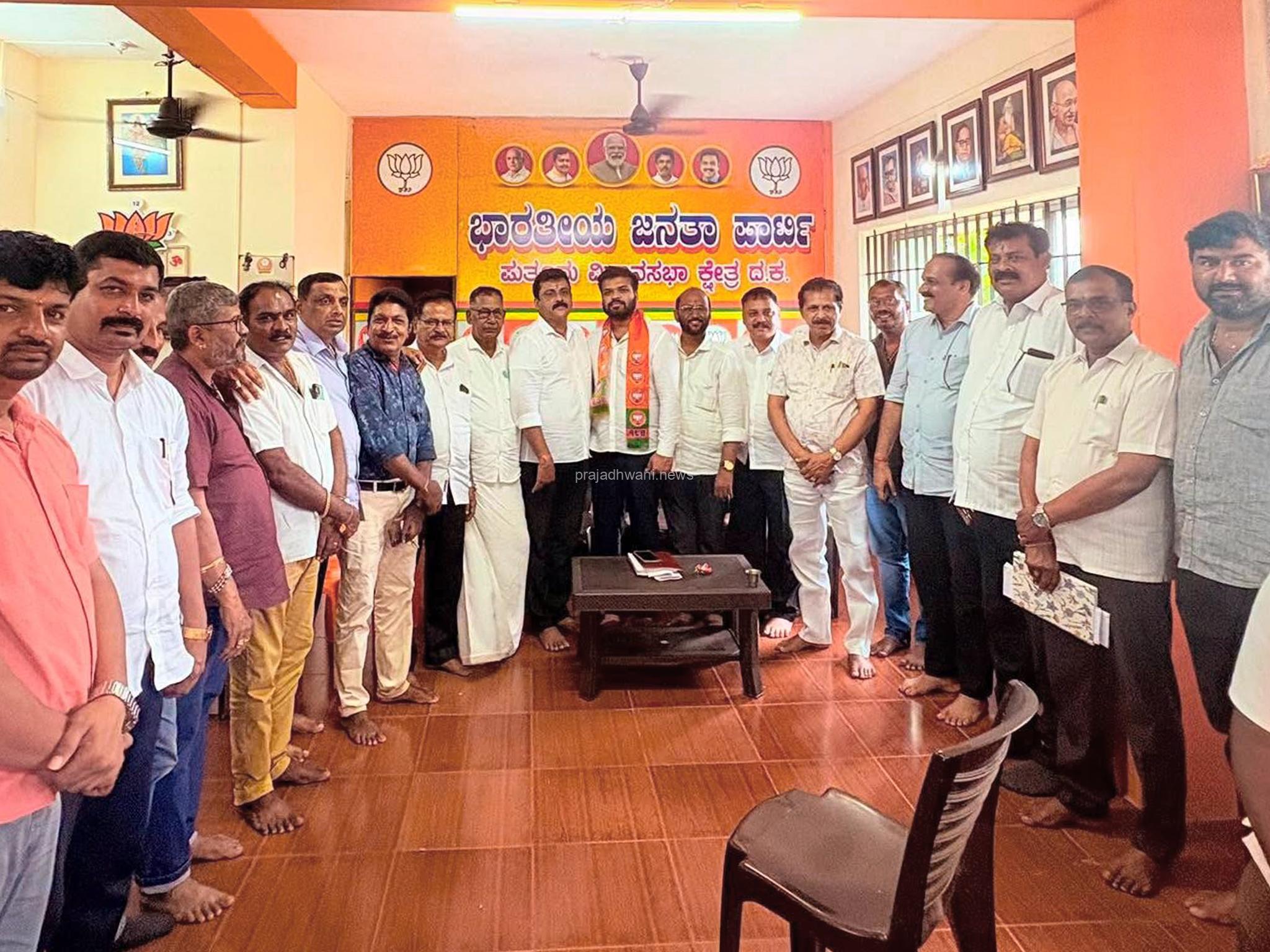 ಪುತ್ತೂರು: ಬಿಜೆಪಿ ನಗರ ಮಂಡಲದ ವ್ಯಾಪಾರ ಪ್ರಕೋಷ್ಠದ ಸಂಚಾಲಕರಾಗಿ ಯು ಆರ್ ಪ್ರಾಪರ್ಟೀಸ್‌ನ ಮಾಲಕರಾದ ಯುವ ಉದ್ಯಮಿ ಉಜ್ವಲ್ ಪ್ರಭು ನೇಮಕ