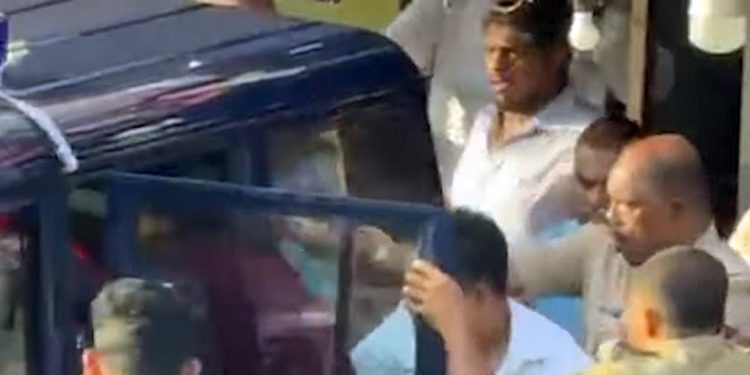 ದರ್ಬೆ ಜಂಕ್ಷನ್‌ನ  ಜನಸೇವಾ ಕೇಂದ್ರದಲ್ಲಿ ಗಲಾಟೆಗೆ : ಓರ್ವನ ವಿರುದ್ಧ ಸ್ವಯಂ ಪ್ರೇರಿತ ದೂರು ದಾಖಲು