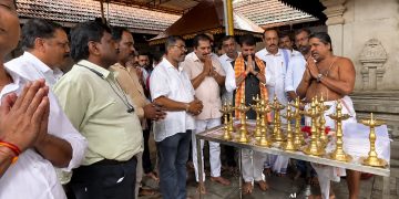 ಬಿಜೆಪಿ ವಿಧಾನ ಪರಿಷತ್‌ ಸದಸ್ಯ ಸಿ.ಟಿ. ರವಿ ಅವರು ಶ್ರೀ ಮಹಾಲಿಂಗೇಶ್ವರ ದೇವಸ್ಥಾನಕ್ಕೆ ಮತ್ತು  ಕೋರ್ಟ್ ರೋಡ್ ಶ್ರೀ ಶಾಂತದುರ್ಗ ದೇವಿಯ ಗುಡಿಗೆ ಭೇಟಿ