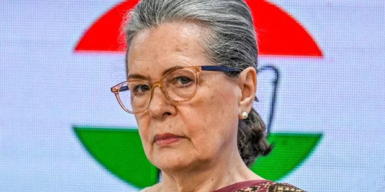 ವಂದೇ ಮಾತರಂ ವಿವಾದ: ಸೋನಿಯಾ ಗಾಂಧಿ ವಿರುದ್ಧ ದೂರು ದಾಖಲು
