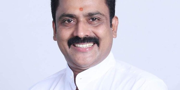 ನದಿಗಳು ಮತ್ತು ಸಾರ್ವಜನಿಕ ಸ್ಥಳಗಳಿಗೆ ತ್ಯಾಜ್ಯ ಎಸೆಯುವವರ ವಿರುದ್ಧ ಸರ್ಕಾರವು ತಪ್ಪಿತಸ್ಥರ ವಿರುದ್ಧ ನೇರ ಕ್ರಮ ಕೈಗೊಂಡಿಲ್ಲ ಯಾಕೇ?- ಸದನದಲ್ಲಿ ಪ್ರಶ್ನೆ ಮಾಡಿದ ಎಂಎಲ್‌ಸಿ ಕಿಶೋರ್ ಕುಮಾರ್