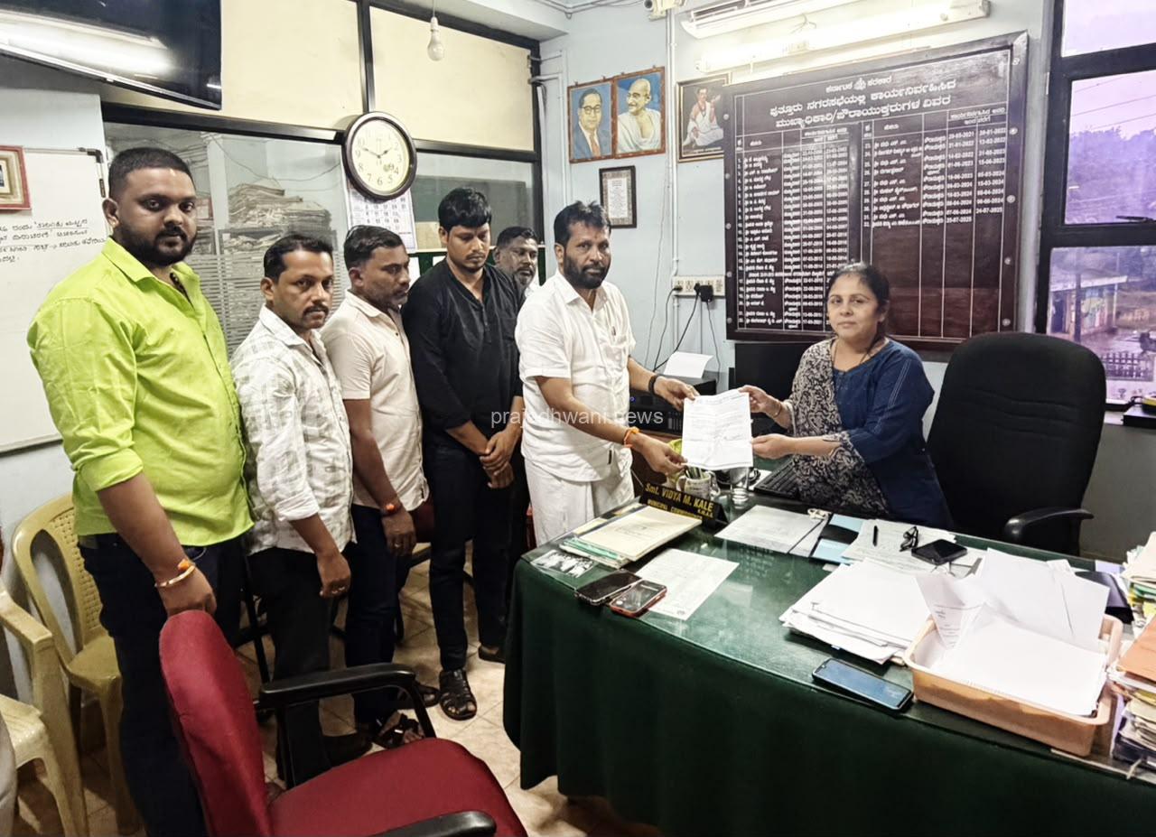 ಪುತ್ತೂರು ನಗರದಲ್ಲಿ ಕುಡಿಯುವ ನೀರಿನ ಸಮಸ್ಯೆ ಹಾಗೂ ಅಸಮರ್ಪಕ ಬೀದಿ ದೀಪದ ನಿರ್ವಹಣೆ ಸಮಸ್ಯೆ ಸರಿಪಡಿಸಲು ಪೌರಾಯುಕ್ತರಿಗೆ ಪುತ್ತಿಲ ಪರಿವಾರ ಮನವಿ