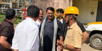 ಎಂಆರ್‌‌ಪಿಎಲ್ ಸ್ಫೋಟ ಸ್ಥಳಕ್ಕೆ ಜಿಲ್ಲಾ ಕಾಂಗ್ರೆಸ್ ಅಧ್ಯಕ್ಷ ಪದ್ಮರಾಜ್ ಆರ್. ಪೂಜಾರಿ ಭೇಟಿ