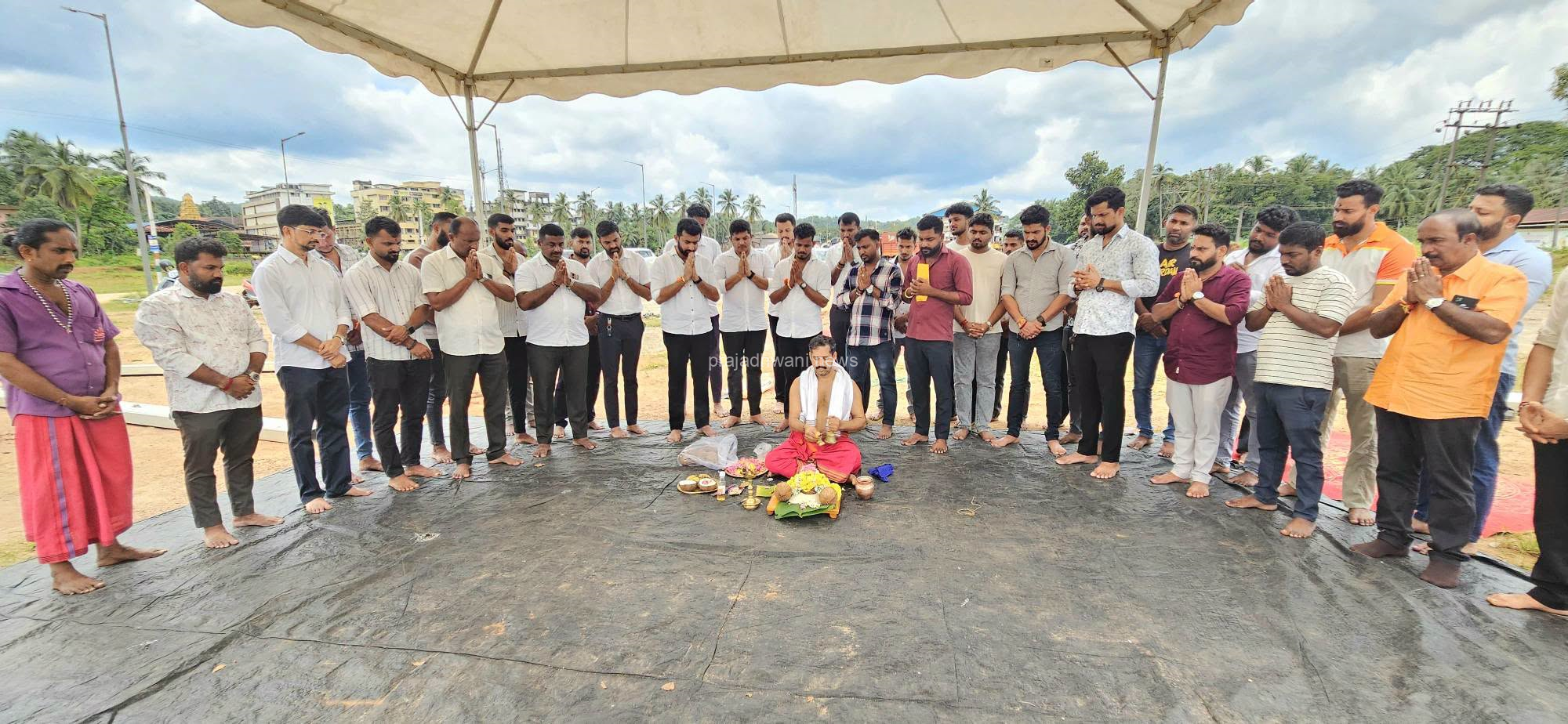 ಮಹಾಲಿಂಗೇಶ್ವರ ದೇವಾಲಯದ ದೇವರಮಾರು ಗದ್ದೆಯಲ್ಲಿ ಪುತ್ತೂರುದ ಪಿಲಿಗೊಬ್ಬು ಆವೃತ್ತಿ-4 ಕಾರ್ಯಕ್ರಮದ ಚಪ್ಪರ ಮುಹೂರ್ತ